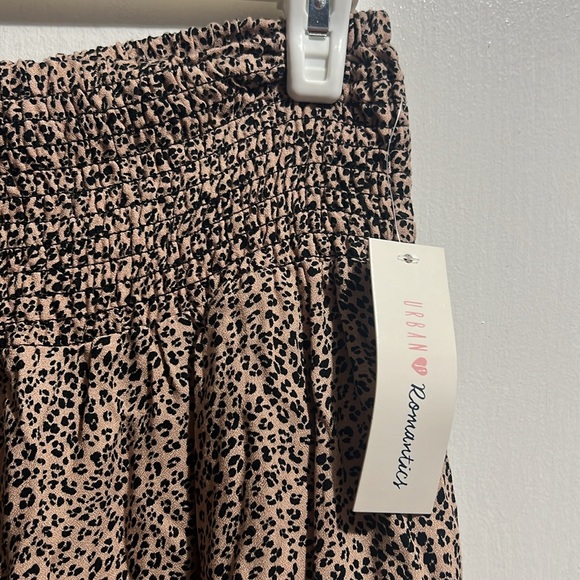 Brown cheetah pattern skirt - Picture 3 of 3